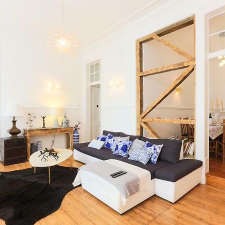 Lisbon Secret & Charming Baixa 4 Bedroom Apartment Bagian luar foto