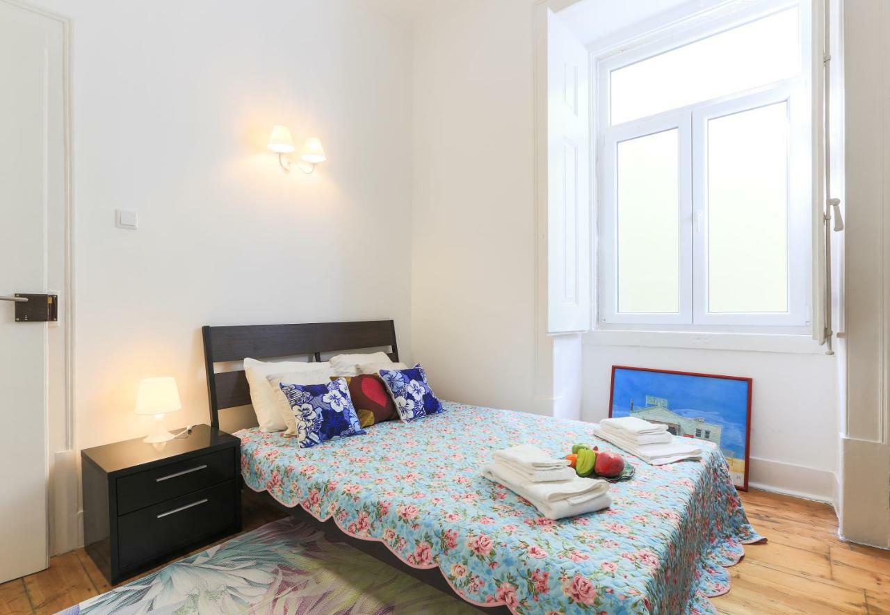 Lisbon Secret & Charming Baixa 4 Bedroom Apartment Bagian luar foto