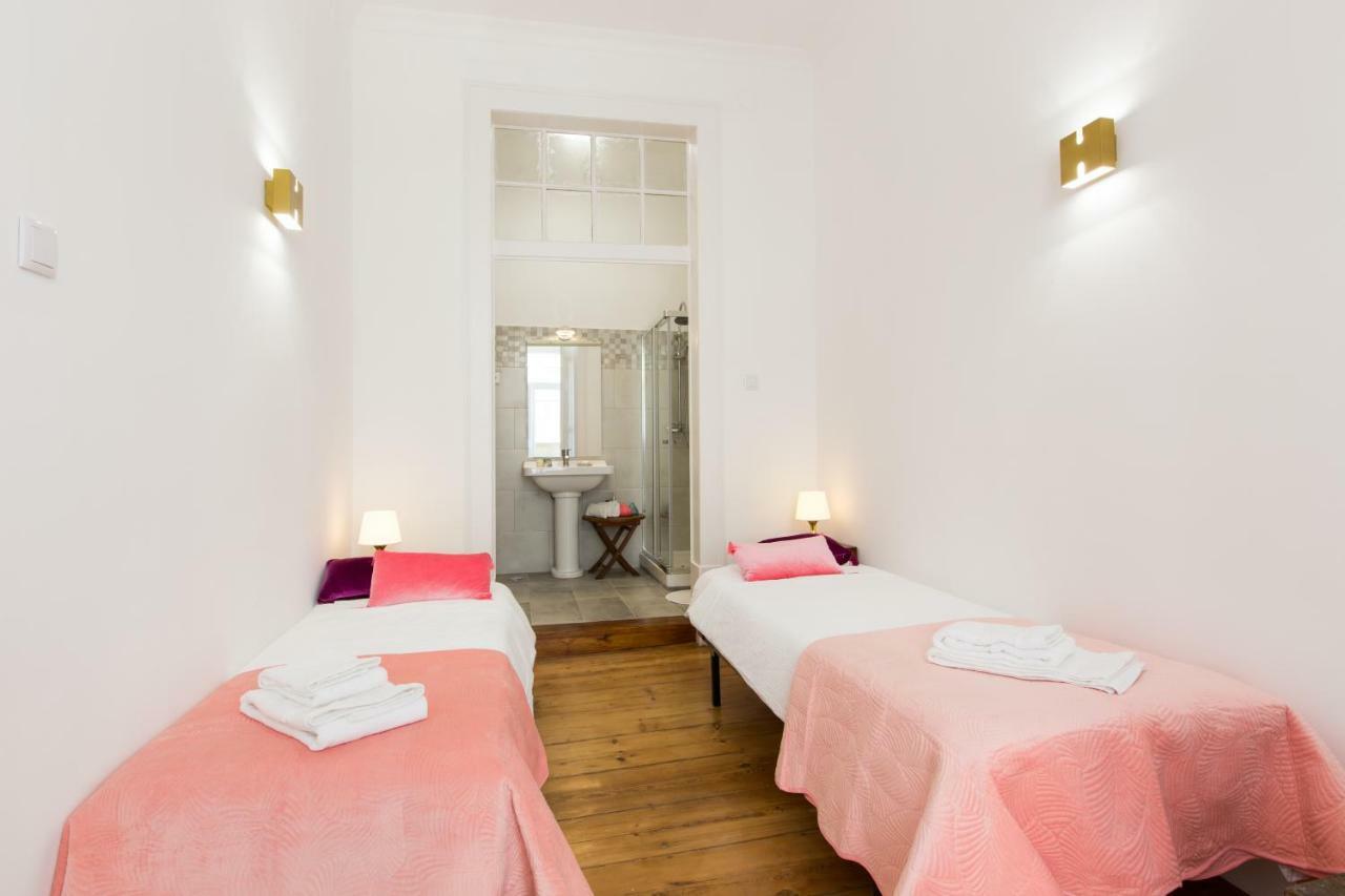 Lisbon Secret & Charming Baixa 4 Bedroom Apartment Bagian luar foto