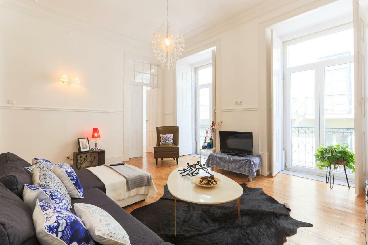 Lisbon Secret & Charming Baixa 4 Bedroom Apartment Bagian luar foto