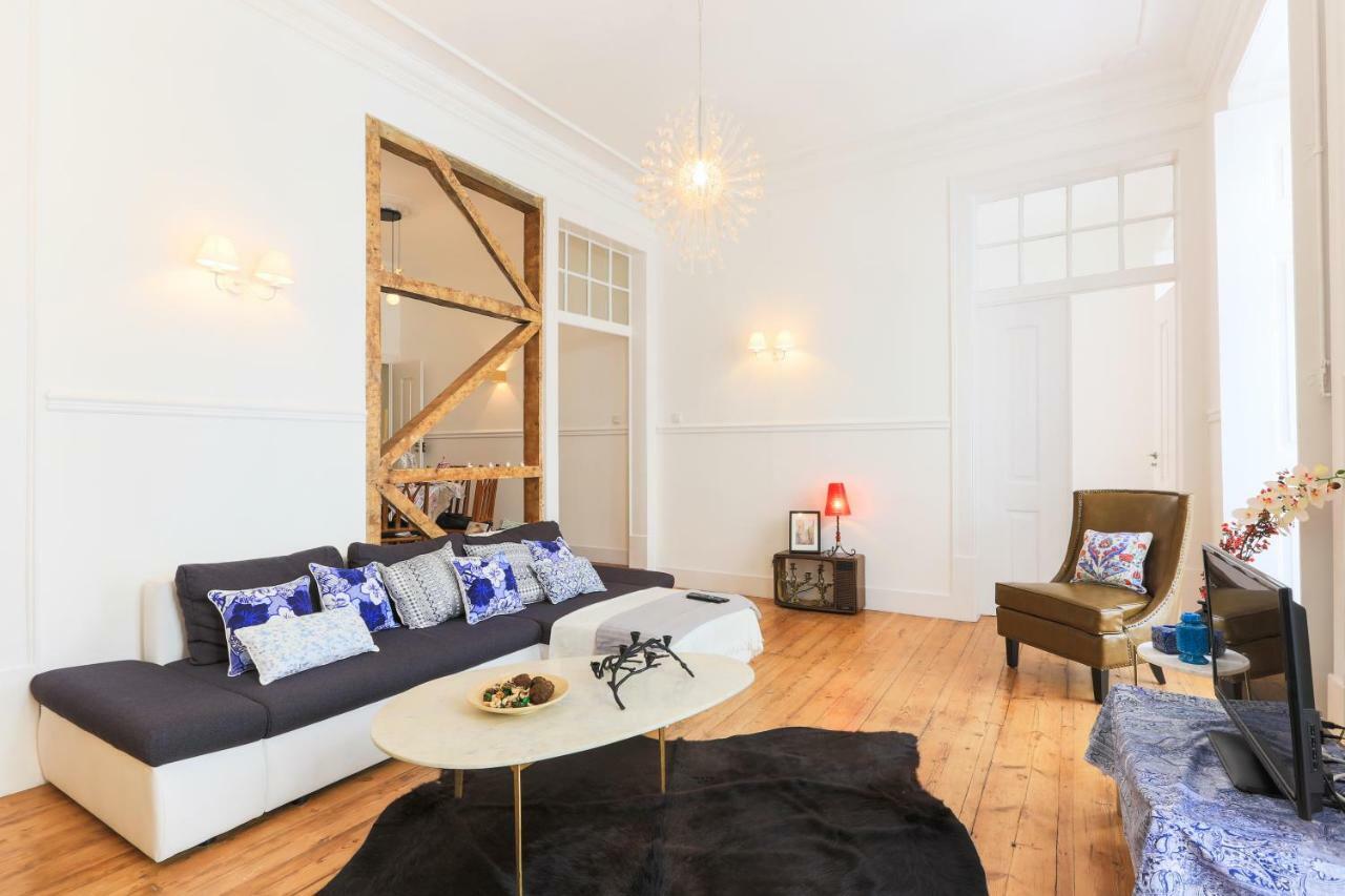 Lisbon Secret & Charming Baixa 4 Bedroom Apartment Bagian luar foto