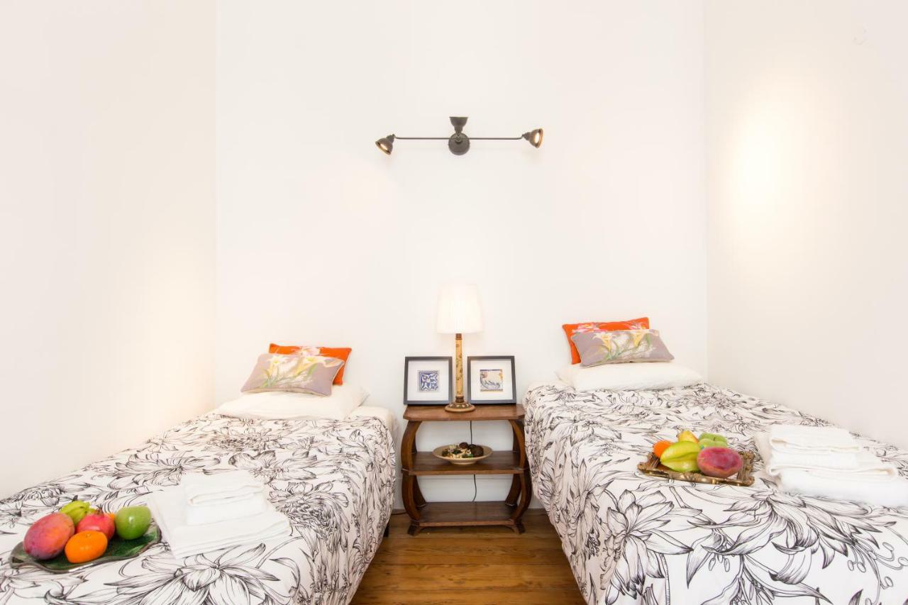 Lisbon Secret & Charming Baixa 4 Bedroom Apartment Bagian luar foto