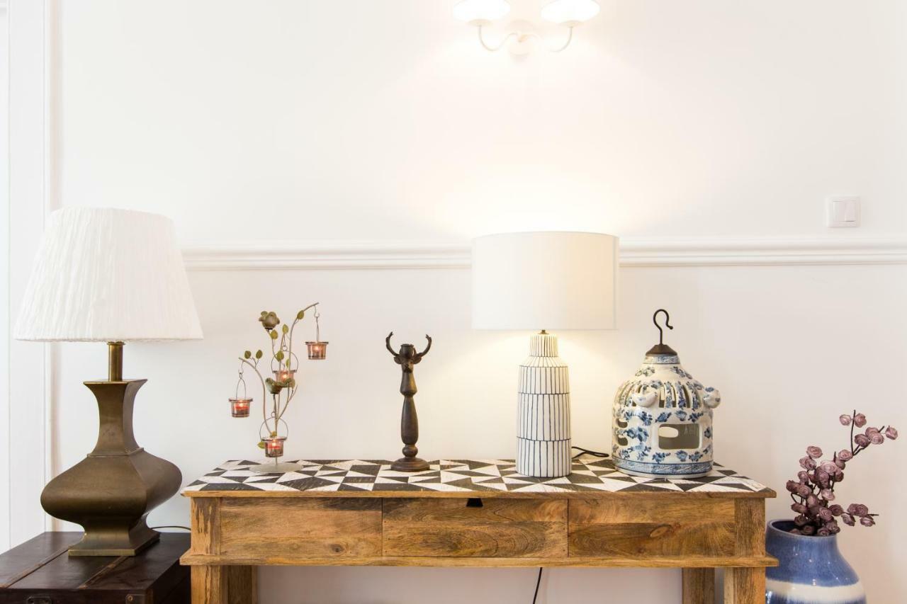 Lisbon Secret & Charming Baixa 4 Bedroom Apartment Bagian luar foto